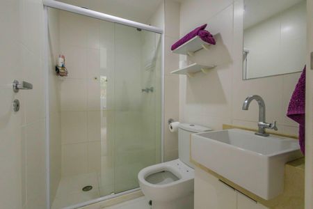 Apartamento à venda com 78m², 3 quartos e 1 vaga Apartamento à venda com 78m², 3 quartos e 1 vagaBanheiro da Suíte