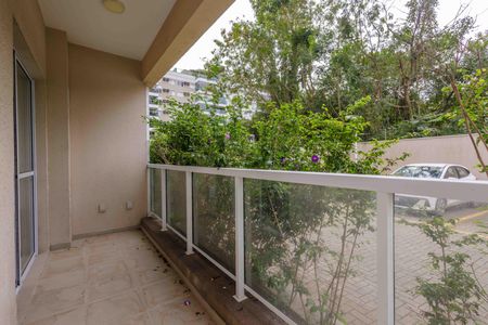 Apartamento à venda com 78m², 3 quartos e 1 vaga Apartamento à venda com 78m², 3 quartos e 1 vagaVaranda