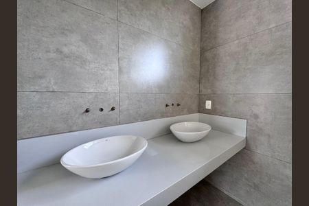 Apartamento à venda com 475m², 5 quartos e 2 vagas Apartamento à venda com 475m², 5 quartos e 2 vagasSalão - Banheiro Social