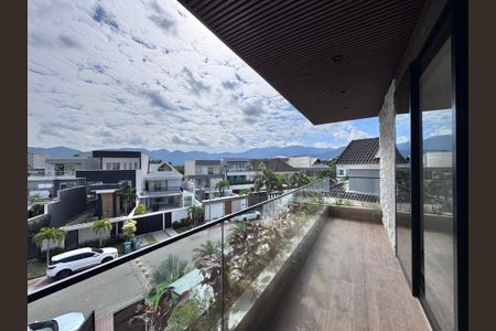 Apartamento à venda com 475m², 5 quartos e 2 vagas Apartamento à venda com 475m², 5 quartos e 2 vagasVaranda da Suíte 1