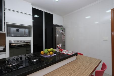 Casa à venda com 140m², 2 quartos e 8 vagasCozinha