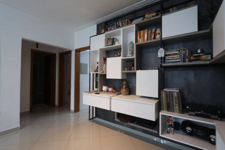 Casa à venda com 140m², 2 quartos e 8 vagasSala