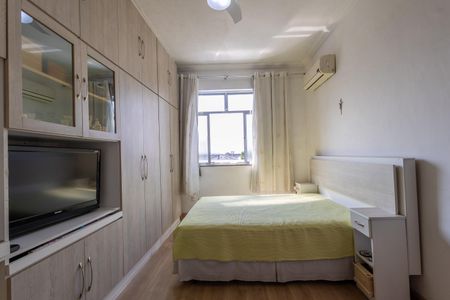 Apartamento à venda com 120m², 2 quartos e sem vagaSuíte