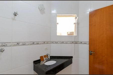 Casa à venda com 200m², 3 quartos e 4 vagas Casa à venda com 200m², 3 quartos e 4 vagasBanheiro