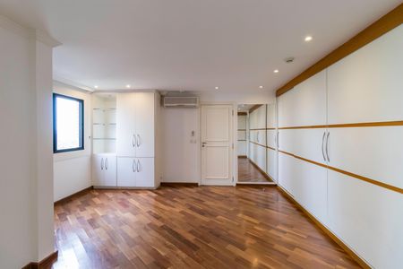 Apartamento à venda com 160m², 3 quartos e 4 vagasQuarto 2