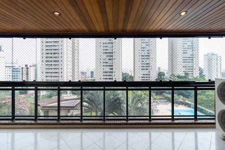 Apartamento à venda com 160m², 3 quartos e 4 vagasvaranda