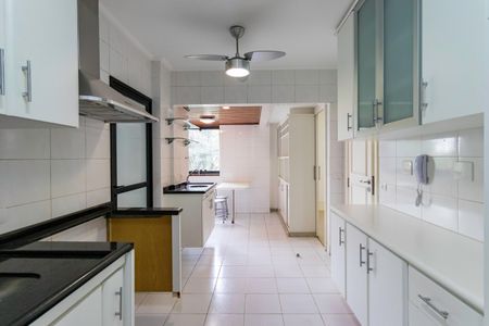 Apartamento à venda com 160m², 3 quartos e 4 vagasCozinha