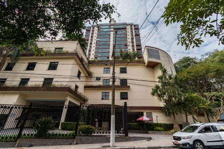 Apartamento à venda com 160m², 3 quartos e 4 vagasFachada