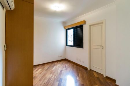 Apartamento à venda com 160m², 3 quartos e 4 vagasQuarto 3