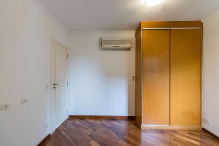 Apartamento à venda com 160m², 3 quartos e 4 vagasQuarto 3