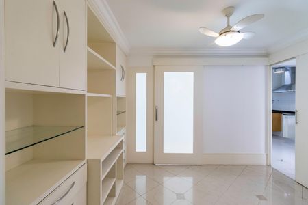 Apartamento à venda com 160m², 3 quartos e 4 vagasSala