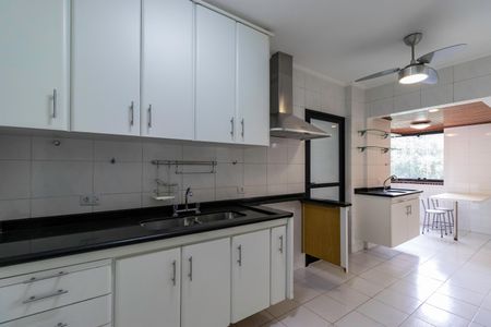 Apartamento à venda com 160m², 3 quartos e 4 vagasCozinha