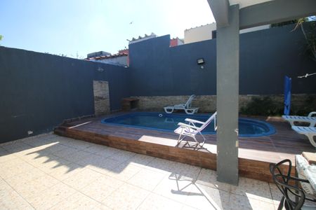 Casa à venda com 230m², 6 quartos e 5 vagasPiscina