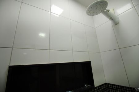 Casa à venda com 230m², 6 quartos e 5 vagasBanheiro 1