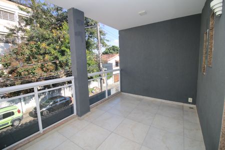 Casa à venda com 230m², 6 quartos e 5 vagasVaranda da sala