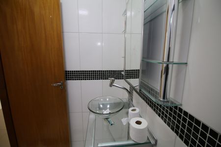 Casa à venda com 230m², 6 quartos e 5 vagasBanheiro 1