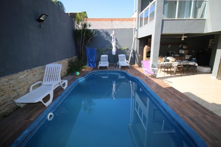 Casa à venda com 230m², 6 quartos e 5 vagasPiscina