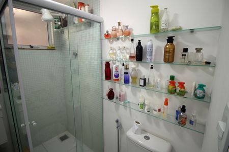 Casa à venda com 230m², 6 quartos e 5 vagasBanheiro da Suíte 3