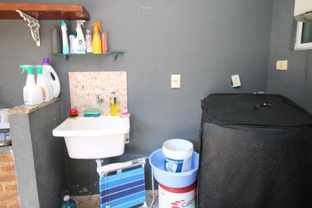 Casa à venda com 230m², 6 quartos e 5 vagasÁrea de Serviço 2