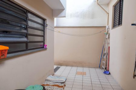 Casa à venda com 175m², 4 quartos e 4 vagas Casa à venda com 175m², 4 quartos e 4 vagasÁrea Externa