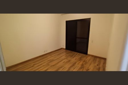 Apartamento à venda com 152m², 4 quartos e 3 vagas Apartamento à venda com 152m², 4 quartos e 3 vagasQuarto 2