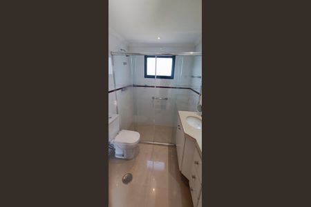 Apartamento à venda com 152m², 4 quartos e 3 vagas Apartamento à venda com 152m², 4 quartos e 3 vagasBanheiro da Suíte 2