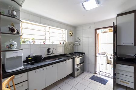 Casa à venda com 137m², 3 quartos e 2 vagas Casa à venda com 137m², 3 quartos e 2 vagasCozinha