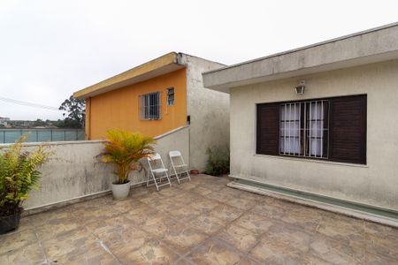 Casa à venda com 137m², 3 quartos e 2 vagas Casa à venda com 137m², 3 quartos e 2 vagasTerraço