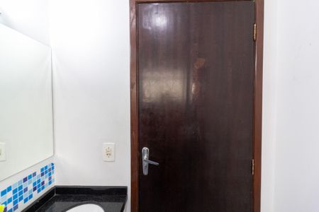 Casa à venda com 137m², 3 quartos e 2 vagas Casa à venda com 137m², 3 quartos e 2 vagasBanheiro Social