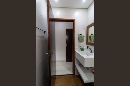 Casa à venda com 137m², 3 quartos e 2 vagas Casa à venda com 137m², 3 quartos e 2 vagasBanheiro da Suíte