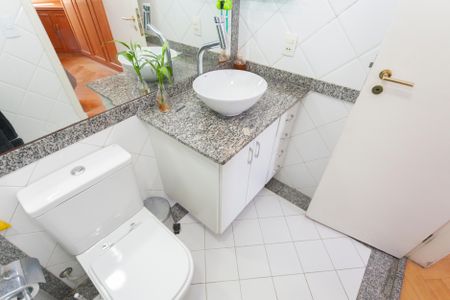 Apartamento à venda com 107m², 3 quartos e 2 vagasBanheiro da Suíte
