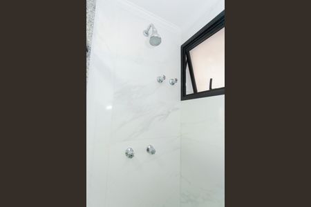 Apartamento à venda com 107m², 3 quartos e 2 vagasBanheiro