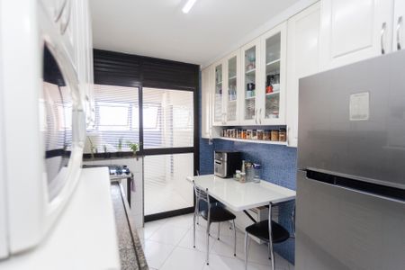 Apartamento à venda com 107m², 3 quartos e 2 vagasCozinha