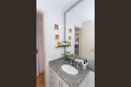 Apartamento à venda com 107m², 3 quartos e 2 vagasBanheiro