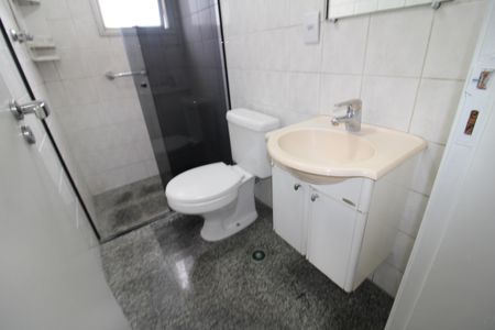 Apartamento à venda com 67m², 3 quartos e 2 vagasBanheiro