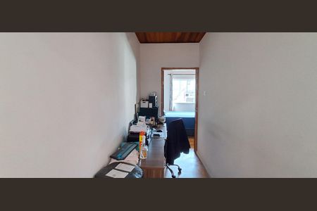 Casa à venda com 175m², 2 quartos e 2 vagas Casa à venda com 175m², 2 quartos e 2 vagasCorredor