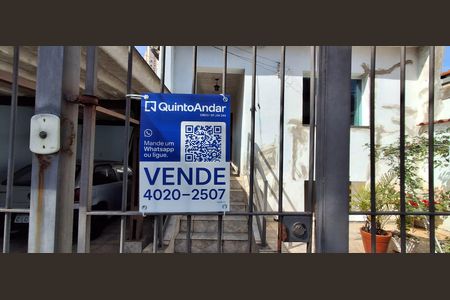 Casa à venda com 175m², 2 quartos e 2 vagas Casa à venda com 175m², 2 quartos e 2 vagasPlaquinha