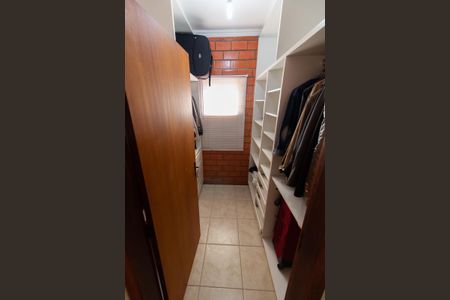 Casa de condomínio à venda com 283m², 3 quartos e 10 vagas Casa de condomínio à venda com 283m², 3 quartos e 10 vagasSuíte
