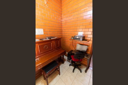 Casa de condomínio à venda com 283m², 3 quartos e 10 vagas Casa de condomínio à venda com 283m², 3 quartos e 10 vagasEscritório