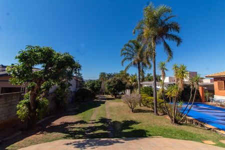 Casa de condomínio à venda com 283m², 3 quartos e 10 vagas Casa de condomínio à venda com 283m², 3 quartos e 10 vagasÁrea Externa