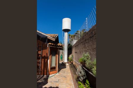 Casa de condomínio à venda com 283m², 3 quartos e 10 vagas Casa de condomínio à venda com 283m², 3 quartos e 10 vagasÁrea Externa