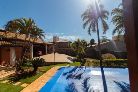 Casa de condomínio à venda com 283m², 3 quartos e 10 vagas Casa de condomínio à venda com 283m², 3 quartos e 10 vagasSuíte 2