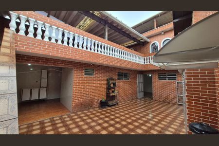 Casa à venda com 300m², 3 quartos e 6 vagasArea externa