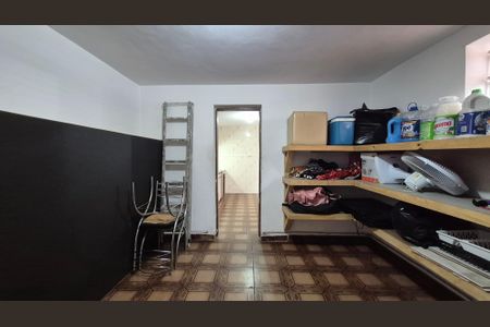 Casa à venda com 300m², 3 quartos e 6 vagasQuarto de serviço