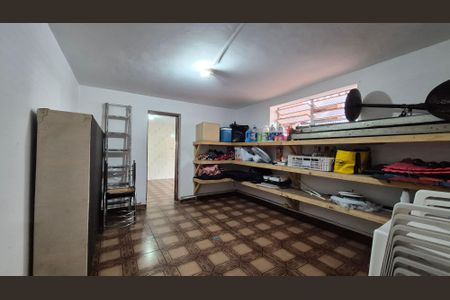 Casa à venda com 300m², 3 quartos e 6 vagasQuarto de serviço