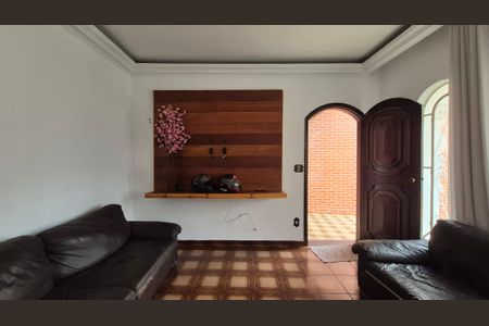 Casa à venda com 300m², 3 quartos e 6 vagasSala