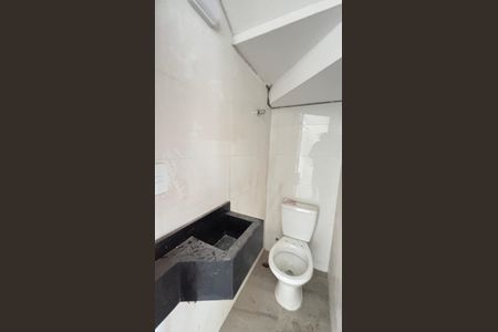 Casa à venda com 70m², 2 quartos e 2 vagas Casa à venda com 70m², 2 quartos e 2 vagasLavabo