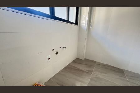 Casa à venda com 70m², 2 quartos e 2 vagas Casa à venda com 70m², 2 quartos e 2 vagasSala/Cozinha