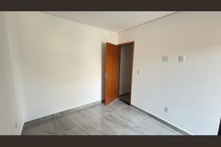 Casa à venda com 70m², 2 quartos e 2 vagas Casa à venda com 70m², 2 quartos e 2 vagasSuite 1