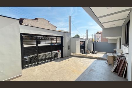 Casa à venda com 70m², 2 quartos e 2 vagas Casa à venda com 70m², 2 quartos e 2 vagasGaragem